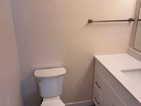 5th image of 306 Westwood Place Private Dr #1