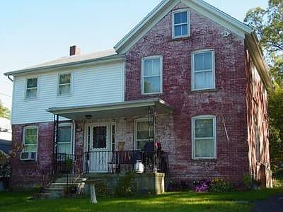 1st image of 372 Hudson St
