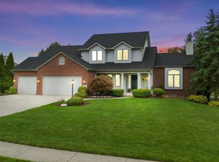 12825 Crystal Creek Pkwy, Fort Wayne, IN 46845