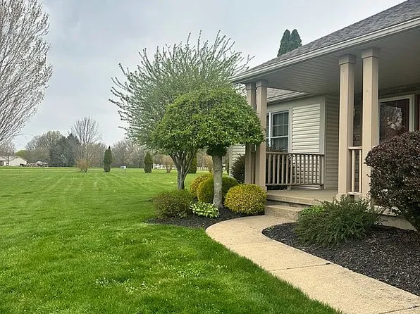 6313 Grove Rd, Clinton, OH 44216