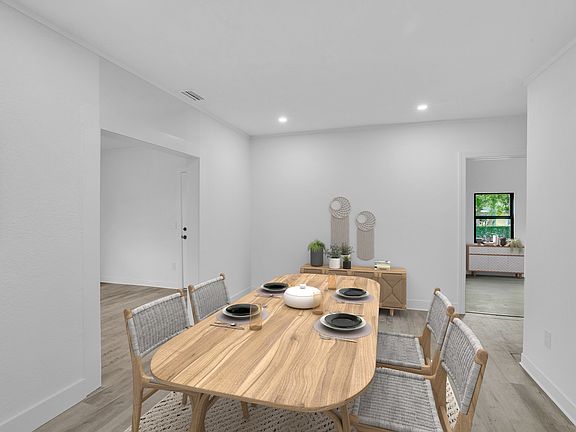 2nd image of 1923 9th Ave