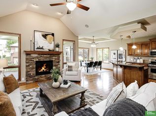 17010 Burdette St, Omaha, NE 68116