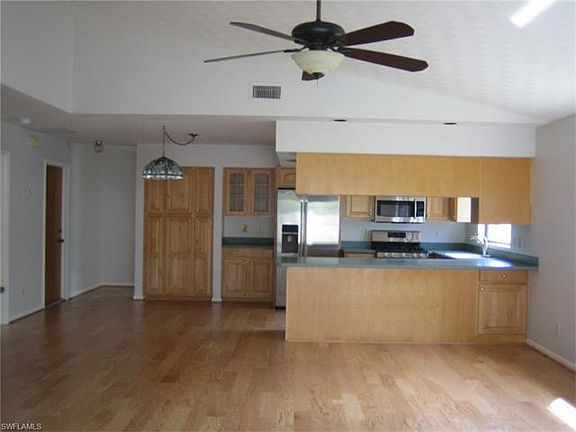 3rd image of 767 102nd Ave N