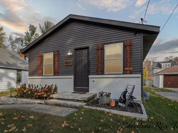1714 Hanchett Ave NW, Grand Rapids, MI 49504