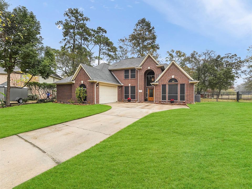 1st image of 8139 17th Green Dr