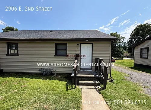 2906 E 2nd St Photo 1 2906 E 2nd St Photo 1