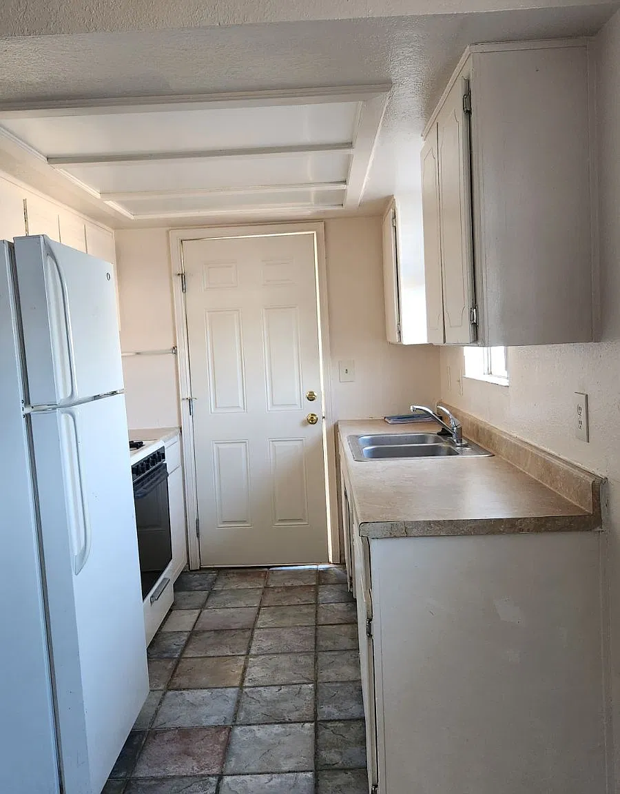 2 bed, 996 sqft, $1,025 — Photo 4