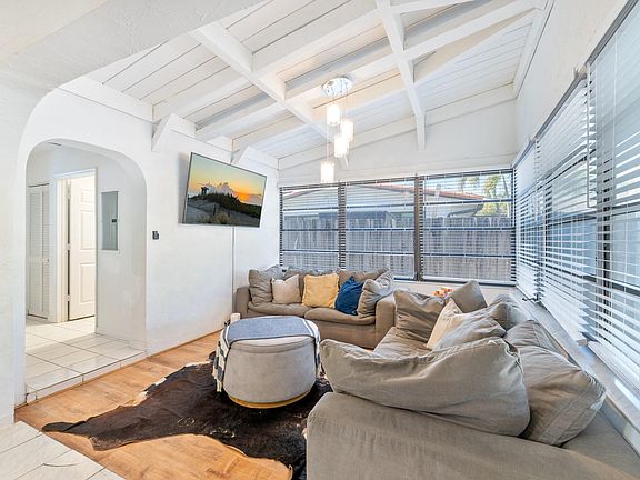 5th image of 1574 NE 38th Street