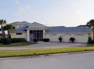 3200 Saratoga Dr, Tavares, FL 32778