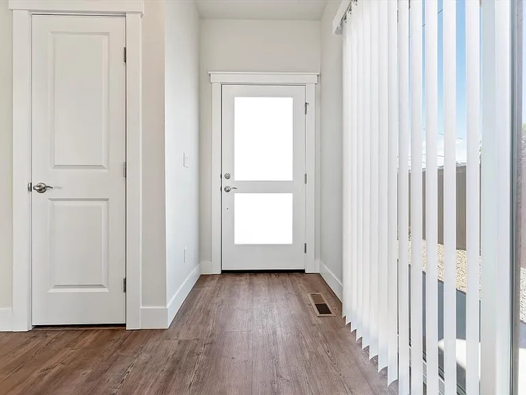 Ascent Townhomes — Photo 10