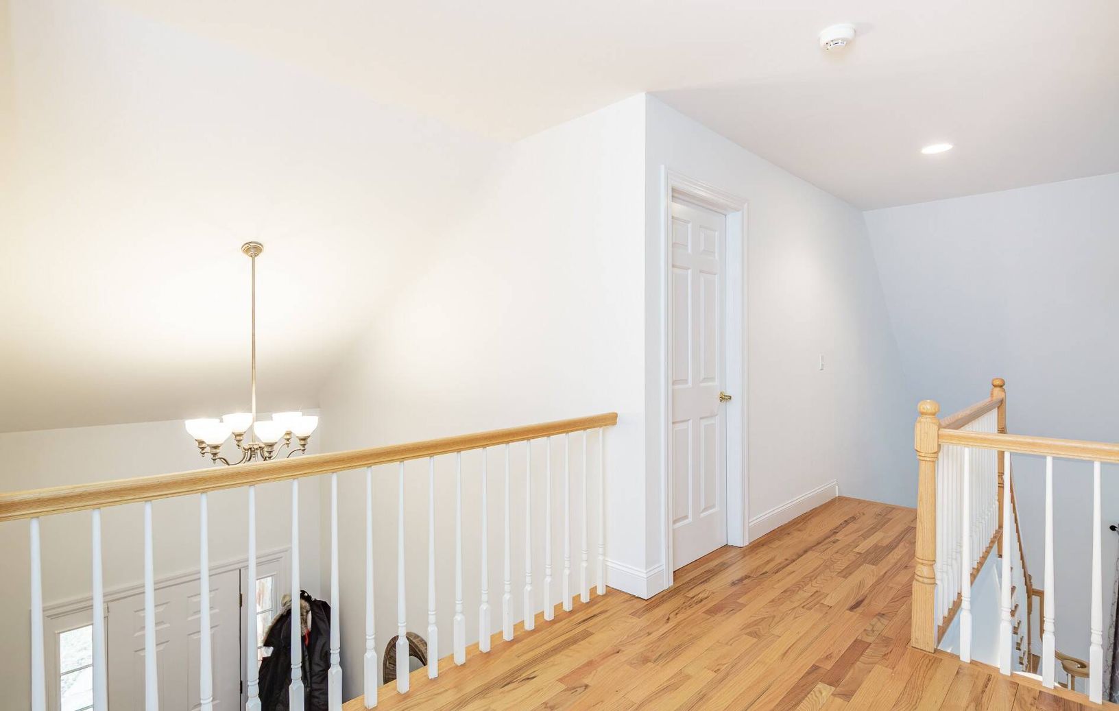 Second Floor Overlook To Entry