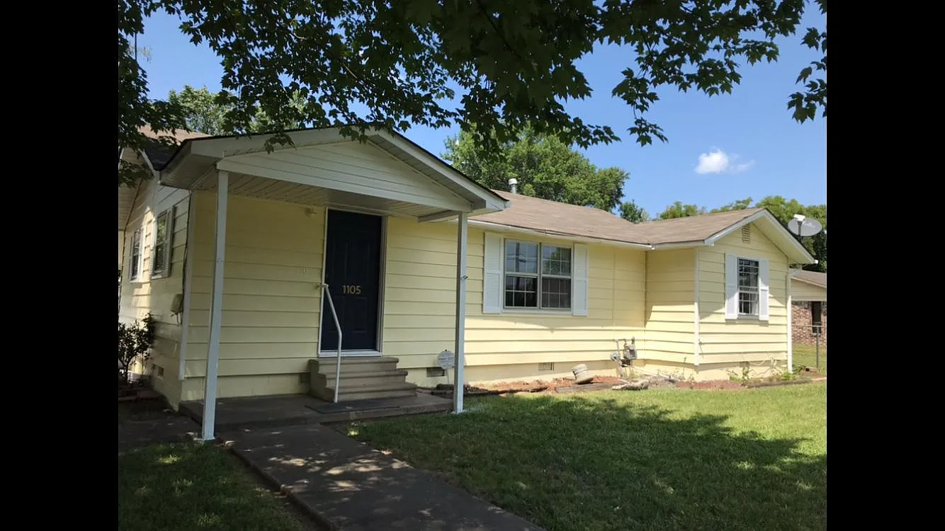 2 bed, 1116 sqft, $1,200 — Photo 1