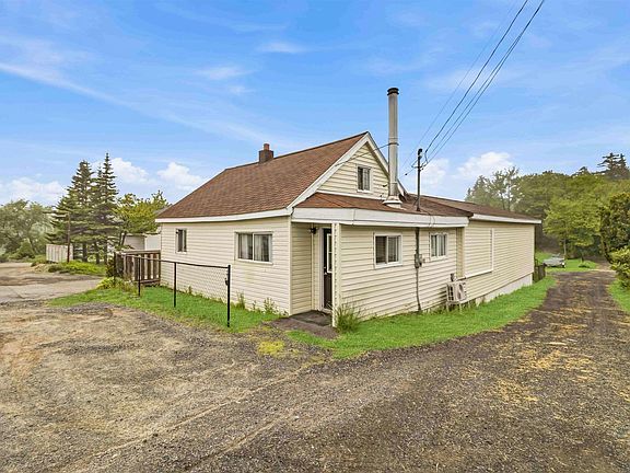 3rd image of 865 Prospect Rd