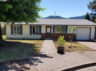 47632 NW 1st St, Oakridge, OR 97463