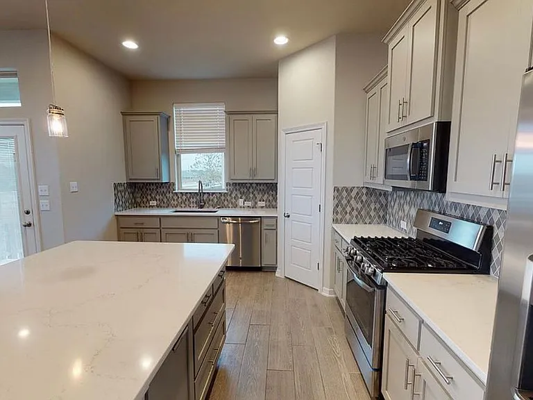 2313 Dillon Pond Ln #B — Photo 4