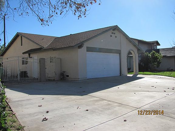 3rd image of 806 Hampshire Ct