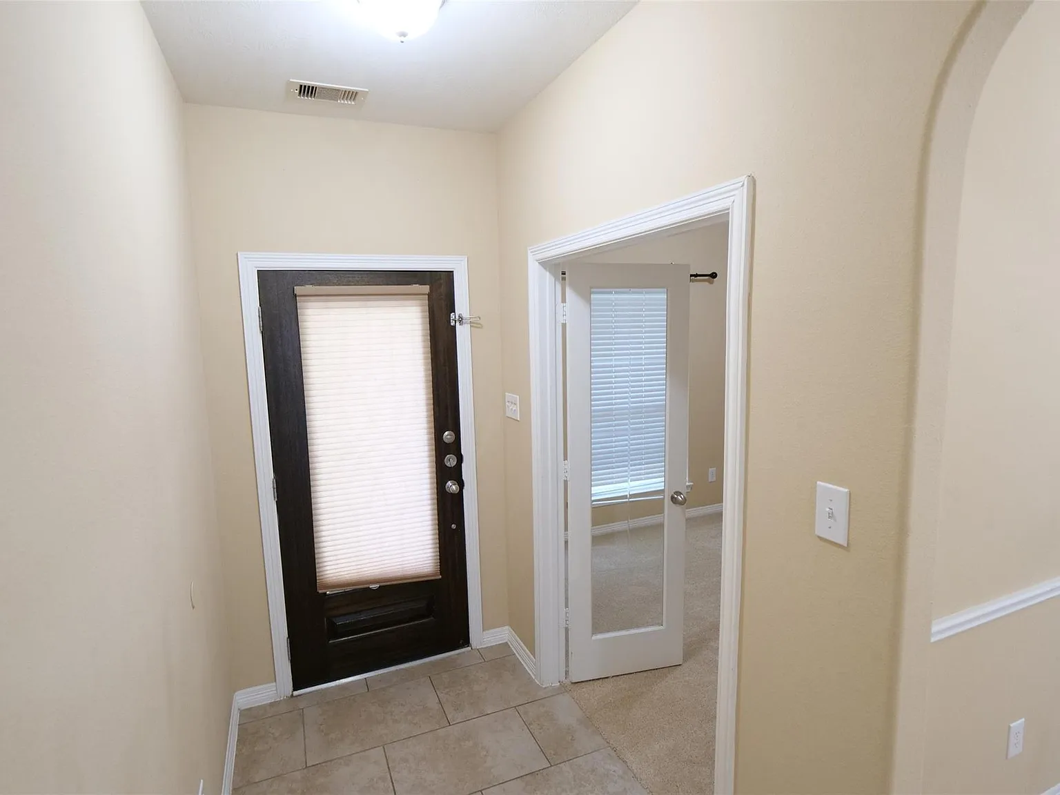 5 bed, 3.5 bath, 2919 sqft, $2,700 — Photo 3