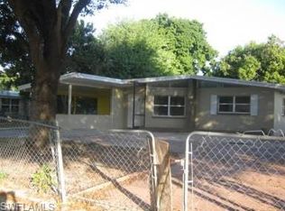 906 Narcissus St, North Fort Myers, FL 33903