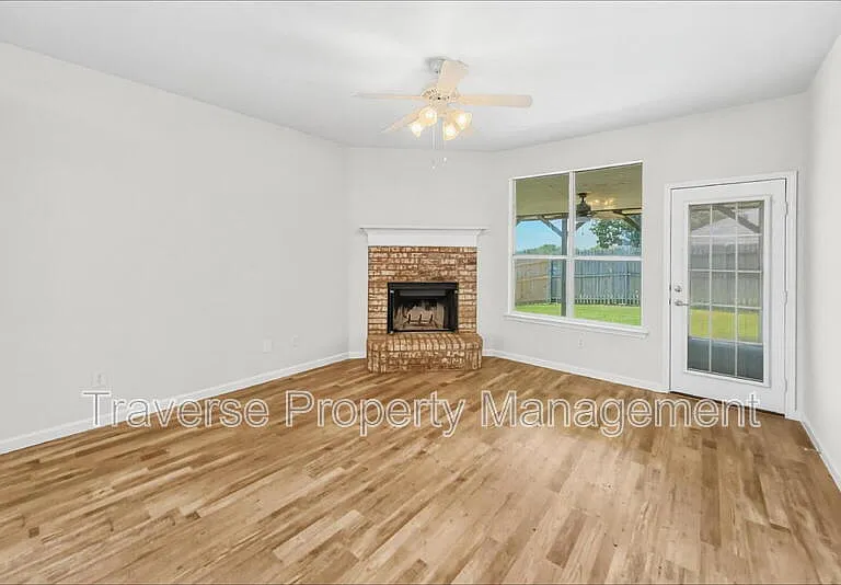 10001 Blue Bell Dr — Photo 6