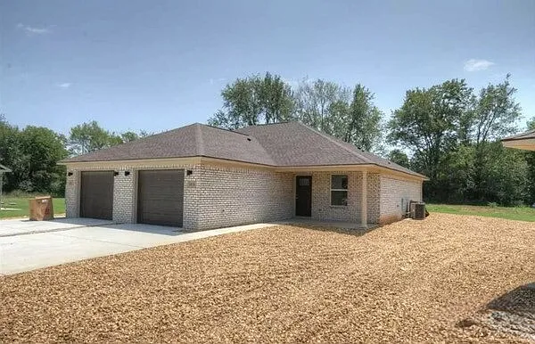 2 bed, 2.0 bath, 888 sqft, $1,295 — Photo 1