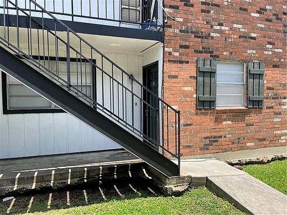 2nd image of 2608 Harvard Ave #C