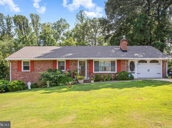 215 Mount Pleasant Blvd, Fredericksburg, VA 22405