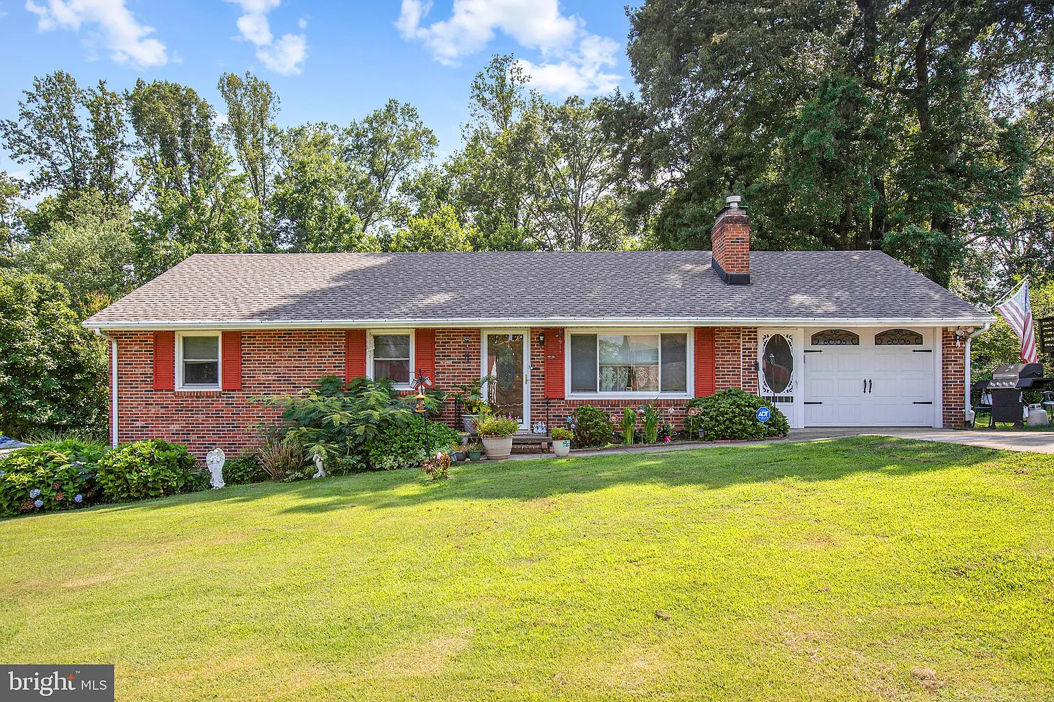 215 Mount Pleasant Blvd photo 1