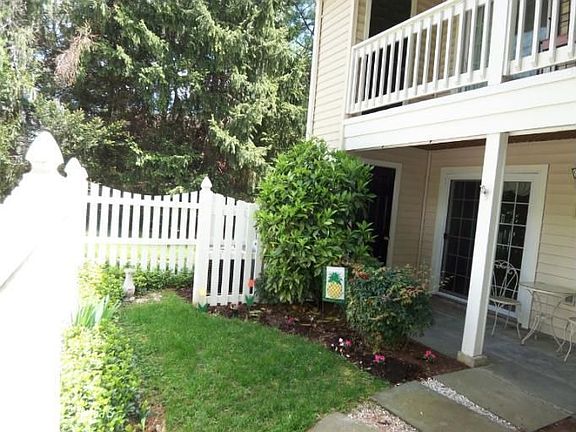 2nd image of 10194 Ashbrooke Ct #117