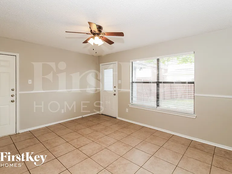 4417 Cordova Ln — Photo 4
