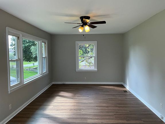 5th image of 415 Gary Hills Dr