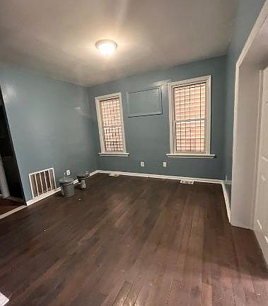 5th image of 176 S 11th St #1A