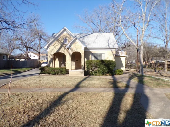 918 N 1st St, Temple, TX 76501