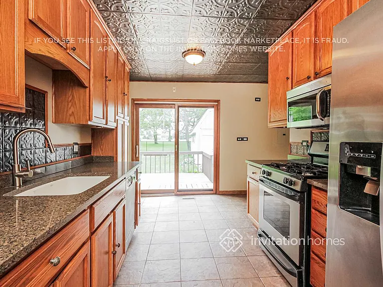 235 Batavia Ln — Photo 7