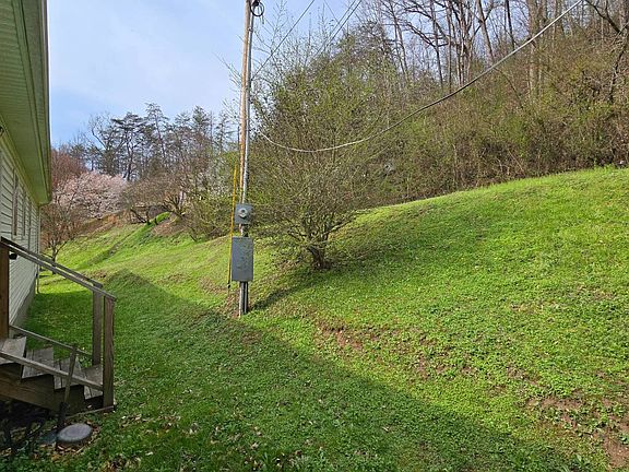 3rd image of 245 Cane Fork Rd