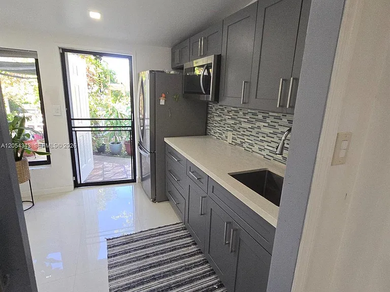 5600 SW 112th Ave #0 — Photo 8