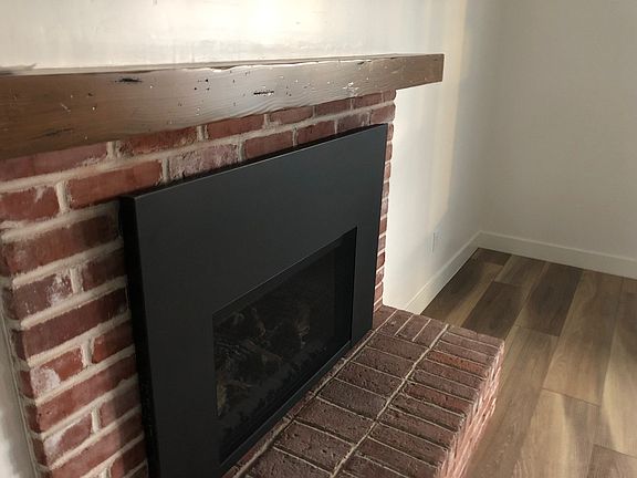 5th image of 1718 W Kaweah Ave