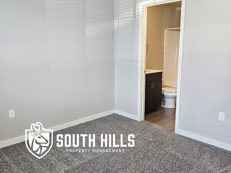 Summit Springs Townhomes — Photo 43