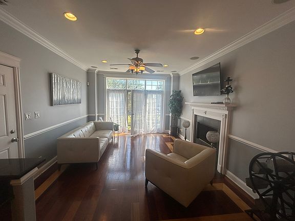 2nd image of 4454 S Vincennes Ave #2