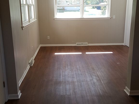 3rd image of 6051 Somerset Dr