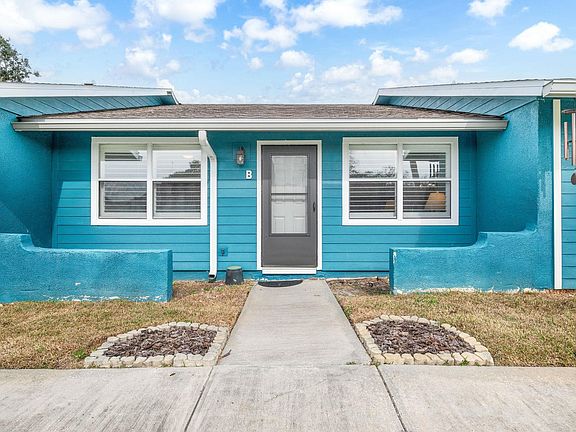 3rd image of 126 Rio Del Mar St #B