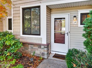 14 Carol Ct, Tinton Falls, NJ 07724