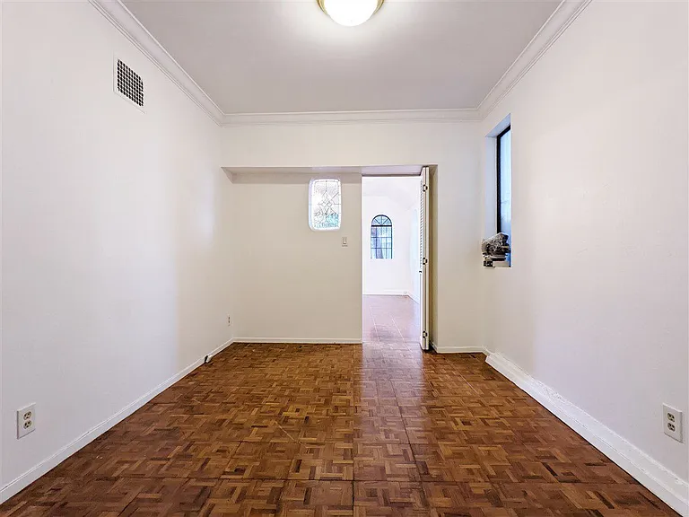 1550 Beach St #A — Photo 12