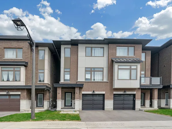 250 Finch Ave #33, Pickering, ON L1V 0G6