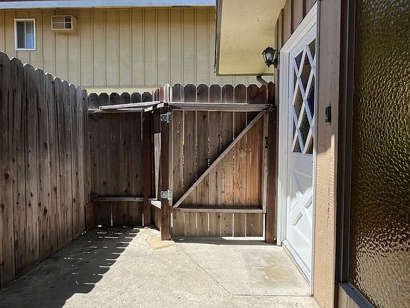 3rd image of 3811 Green Ave