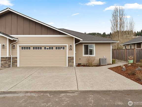 4th image of 676 SW 20th Street #A