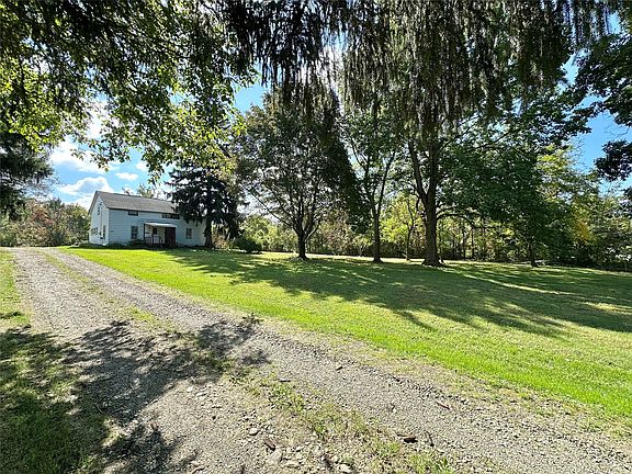3rd image of 10595 W Law Rd