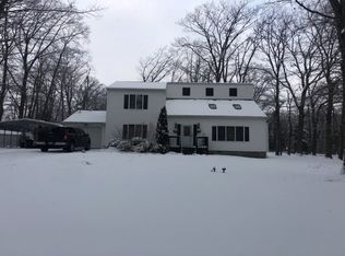 401 Manor View Ave, Mount Pocono, PA 18344