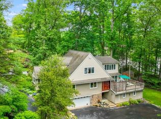 66 W Shore Dr, Haskell, NJ 07420