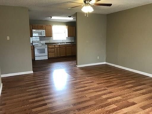 2nd image of 5207 Durango Dr