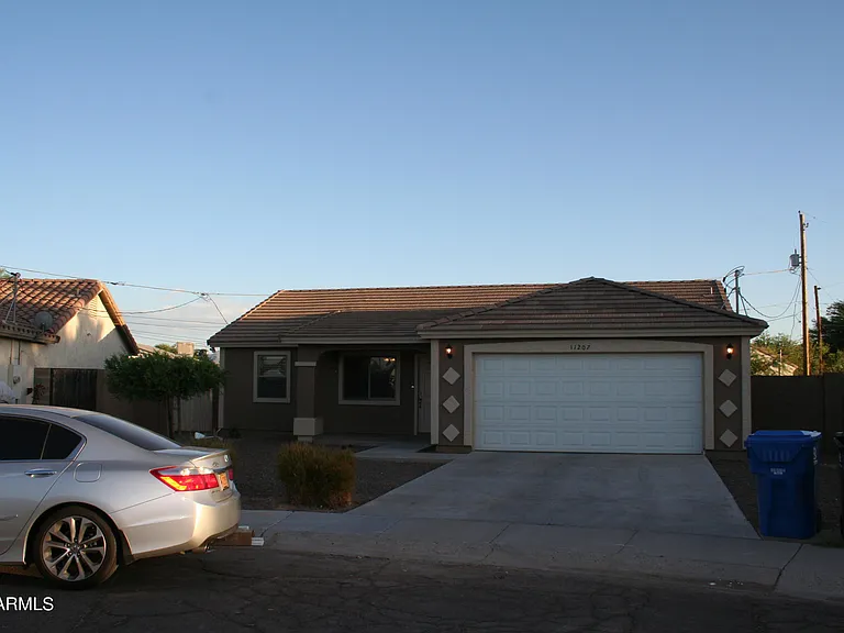 11207 W Hopi St — Photo 2
